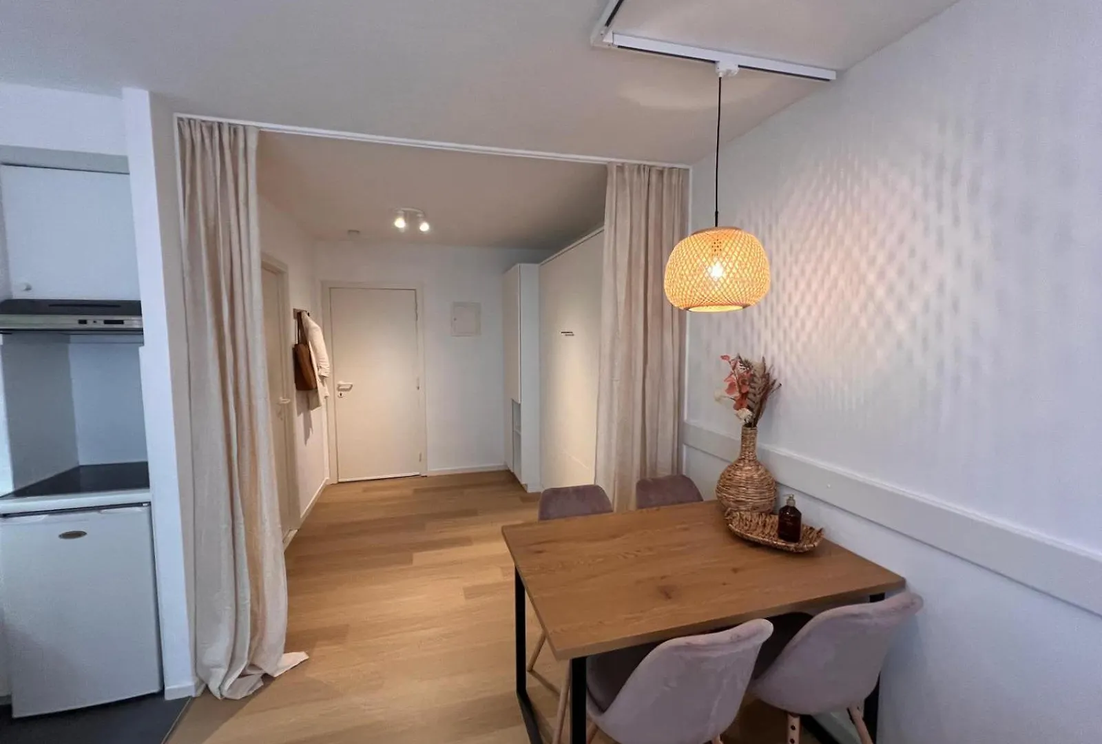 Sea Watch Studio Ostend 0*,  Belgium